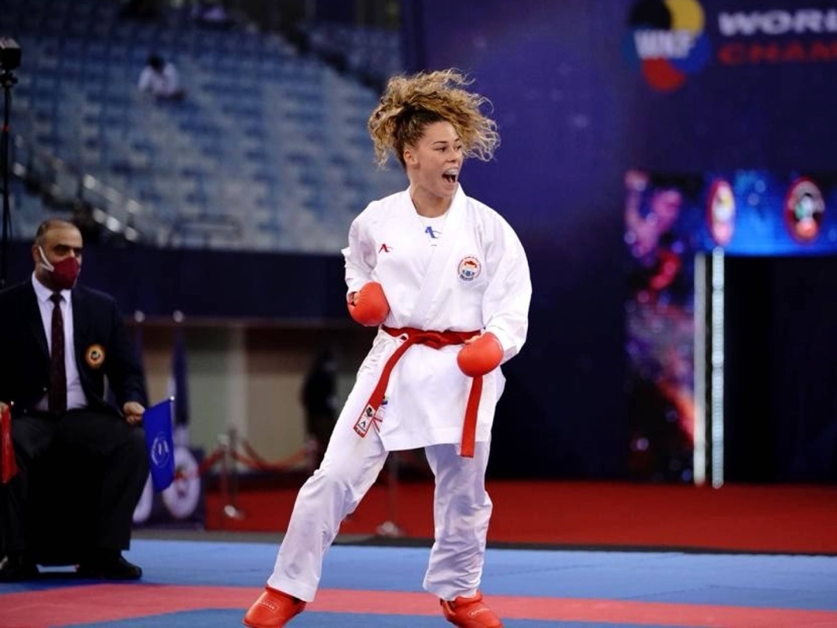 Lynn Snel competing for the Netherlands at the World Karate Championships